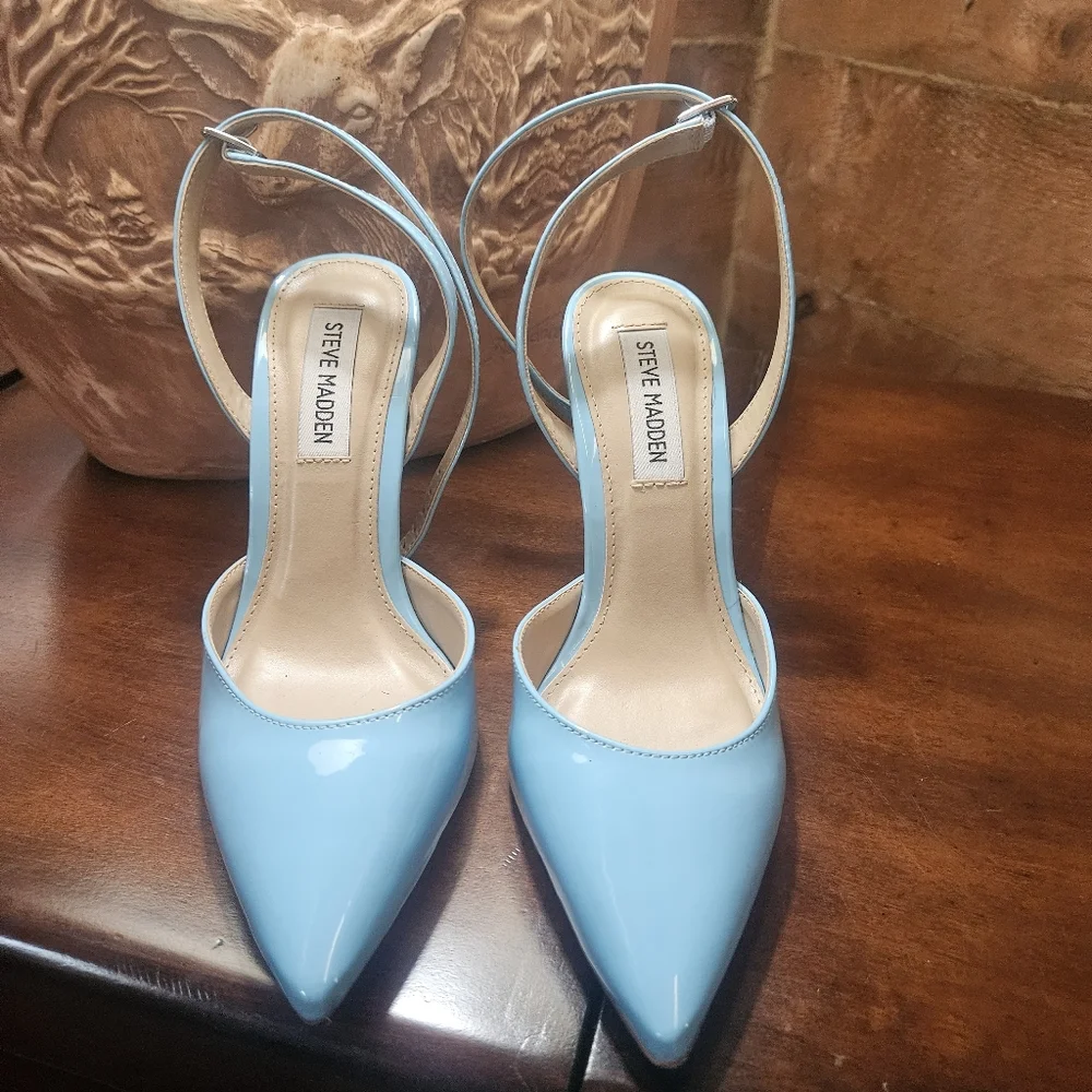 Steve Madden Blue Heels with Sleek Design - Picture 3 of 6
